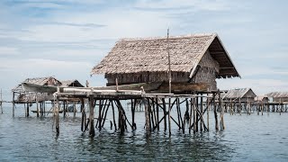 Amazing Stilt Houses of the Bajo Sea Gypsies  Rumahrumah panggung dan perahu Gipsi Laut Bajo [upl. by Eartha]